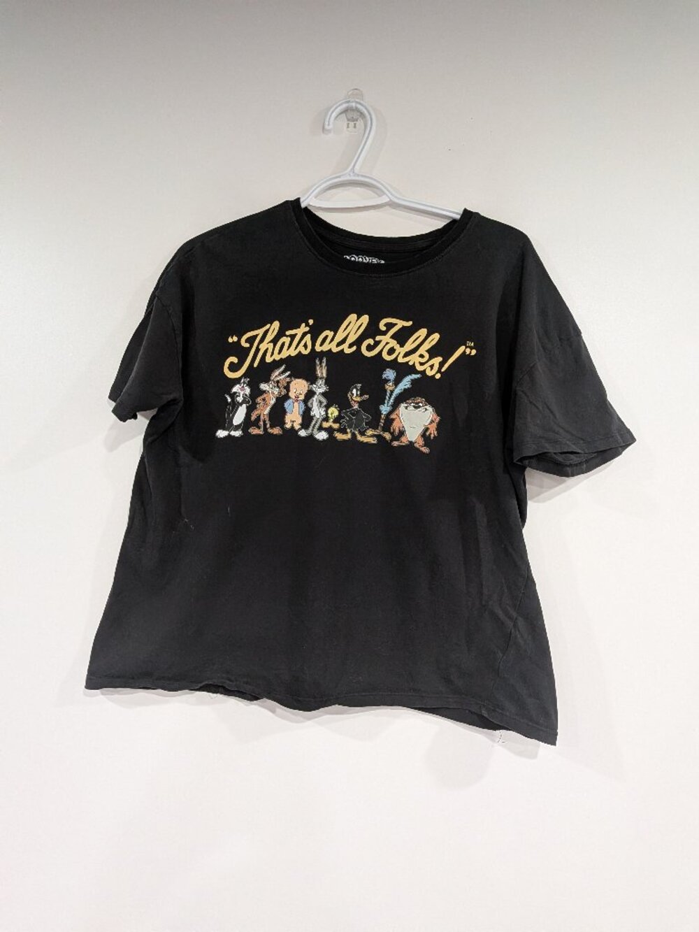 Looney Tunes "That's All Folks" Cropped Graphic Tee Black Size Medium